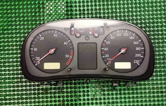 Volkswagen Golf IV Speedometer (instrument cluster) 1J0920802E 7123070726 0263618032