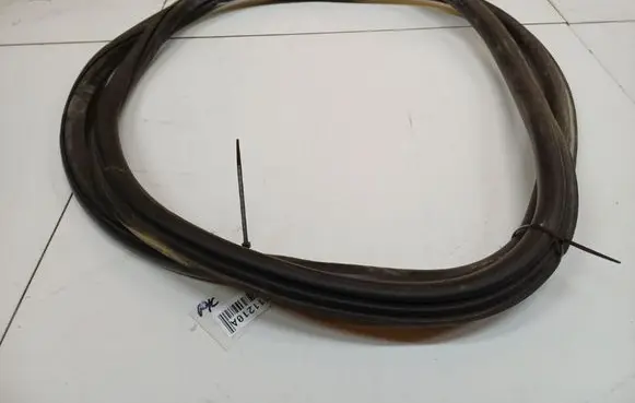 Skoda Superb B6 (3T) Rubber seal front coupe door 