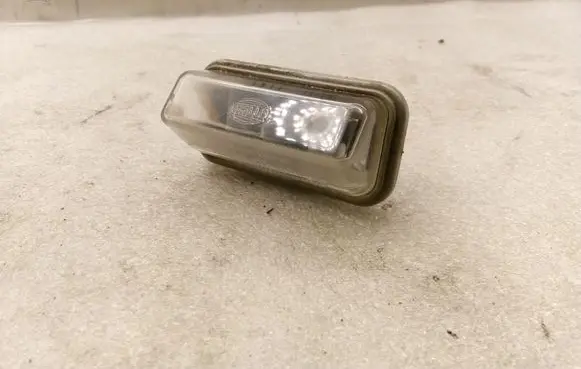 Toyota Avensis T250 Number plate light 8127005042