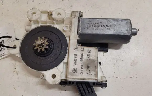 Opel Vectra C Front door window regulator motor 9178988 106046103 0130822012