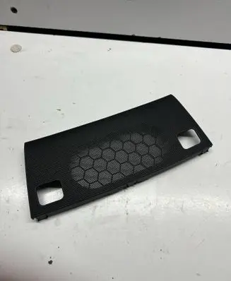 Audi TT TTS Mk2 Dash center speaker trim cover 8J0857367