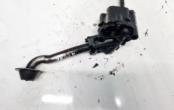 Volkswagen PASSAT B5 Oil pump 026115109B