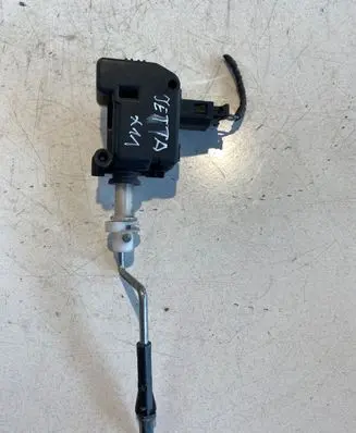 Volkswagen Jetta V Fuel tank cap lock 1K5810773A 1K5959782