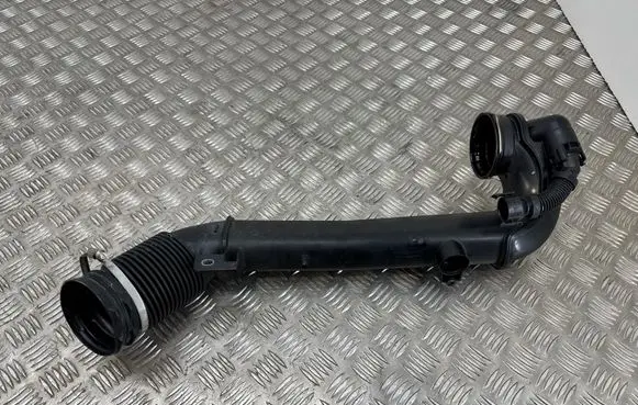 BMW 2 F45 Air intake hose/pipe 8511377