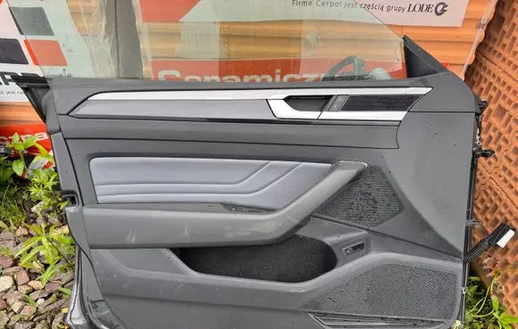 Volkswagen Arteon Shooting Brake Front door