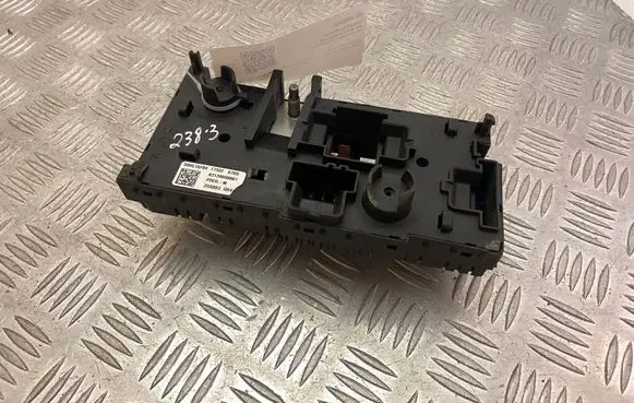 Mercedes-Benz E W238 Fuse module A2139068801