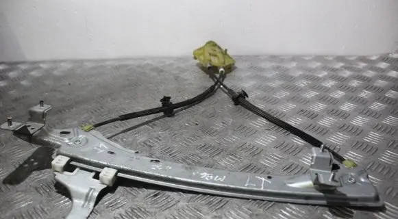Renault Megane III Front window lifting mechanism without motor 827210003