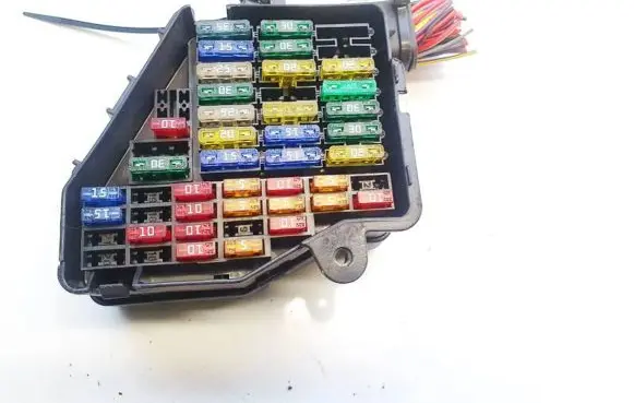 Audi A4 S4 B7 8E 8H Fuse box set