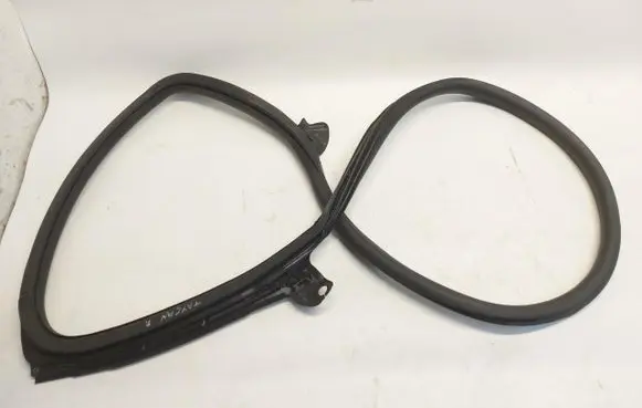 Porsche Taycan 9J1 Front door rubber seal PORTAY