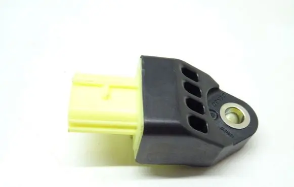 Lexus RC Airbag deployment crash/impact sensor 8983112040
