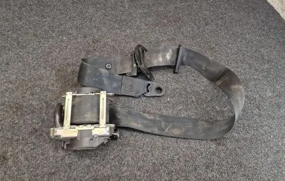 Land Rover Discovery 5 Front seatbelt HY32611B09