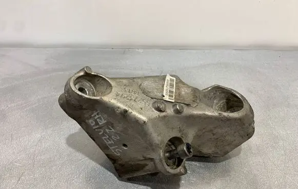 Alfa Romeo Stelvio Engine mounting bracket 55273294
