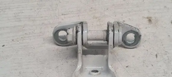 Skoda Praktik (5J8) Rear door upper hinge 5J0833402