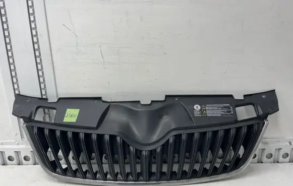 Skoda Fabia Mk2 (5J) Front grill 5J0853668C 0112751302