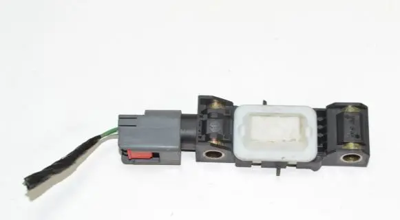 Jeep Grand Cherokee (WK) Airbag deployment crash/impact sensor 04671779AC 2509202154