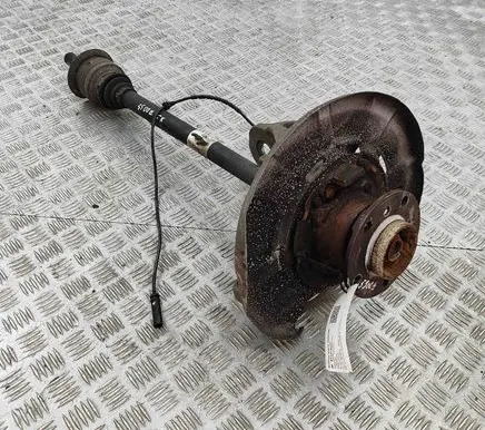 BMW X5 F15 Rear wheel hub 6879101 8609838