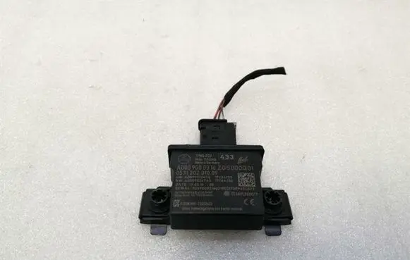 Mercedes-Benz A W177 AMG Tire pressure control unit A0009000316