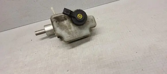 Skoda Octavia Mk2 (1Z) Master brake cylinder 1K1611301C