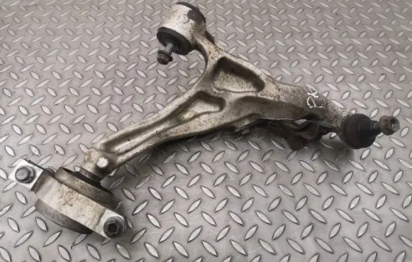 Infiniti Q50 Front lower control arm/wishbone