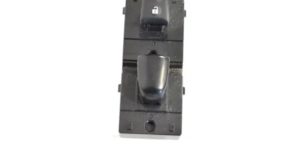 Nissan Qashqai Electric window control switch