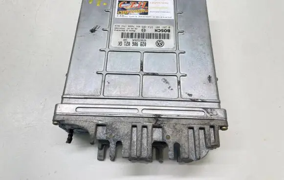 Volkswagen PASSAT B5 Engine control unit/module 028906021GK 0281001654