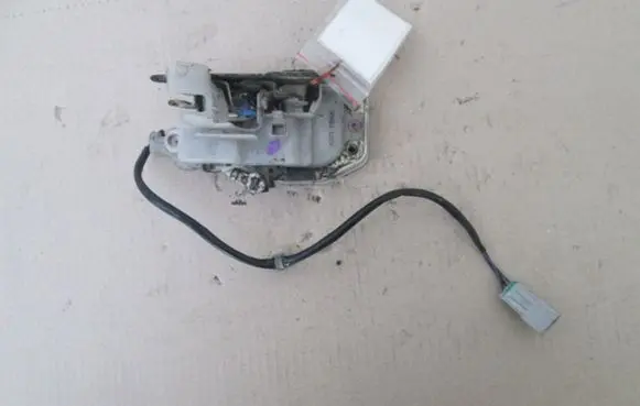 Honda Civic Front door lock
