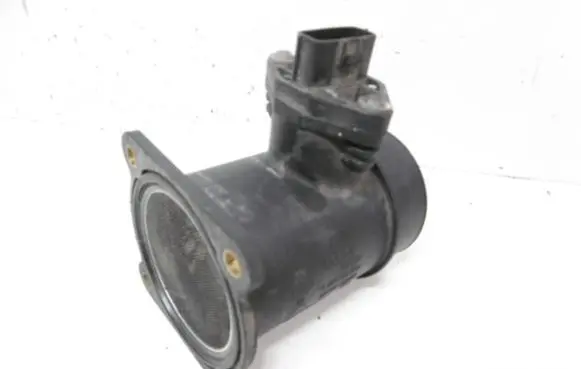 Nissan Primera Mass air flow meter 226805U400