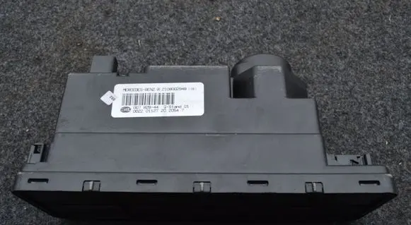 Mercedes-Benz E W210 Central locking vacuum pump 2108002948 00782844