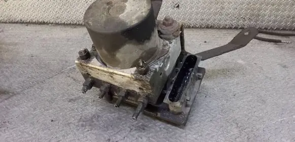 Toyota Avensis T250 ABS Pump 4451005042 0265231464
