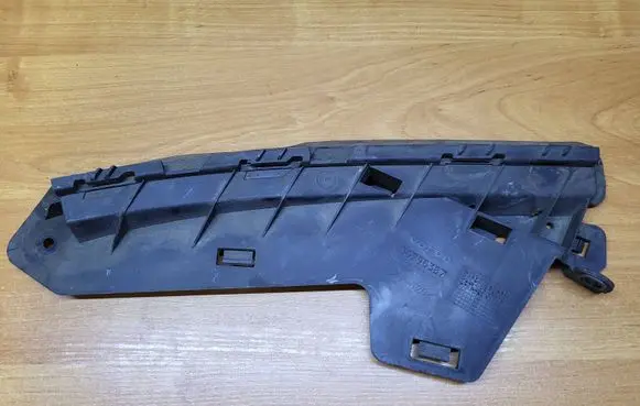Volvo XC70 Headlight/headlamp mounting bracket 30796387 BP3EA