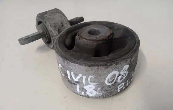 Honda Civic Engine mount bracket