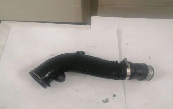 Volkswagen Scirocco Intercooler hose/pipe 1K0145840R CCZ