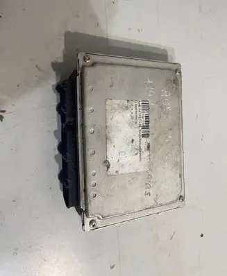Audi A4 S4 B5 8D Engine control unit/module 0261204182 8D0907557S