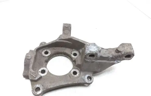 Volvo V70 Front wheel hub 9461943