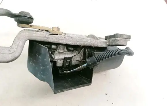 Ford Focus Wiper motor