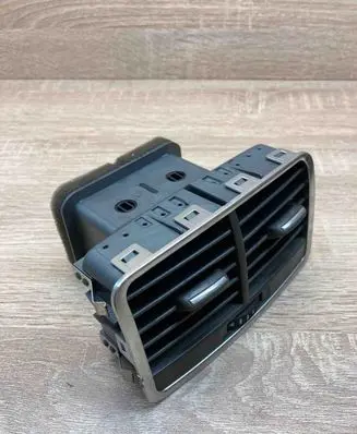Audi A6 S6 C6 4F Rear air vent grill 4F0819203B
