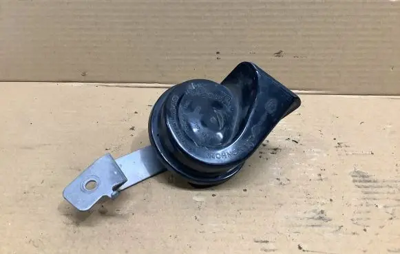 Mercedes-Benz E W213 Horn signal A2135422800