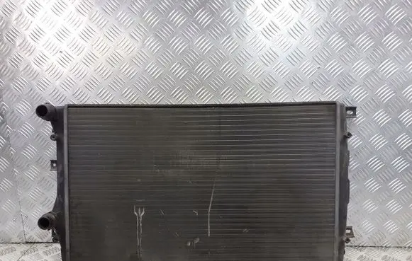 Seat Leon (1P) Coolant radiator 1K0121253AA