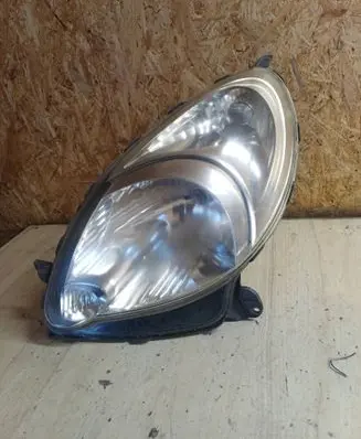 Toyota Yaris Verso Headlight/headlamp 2844