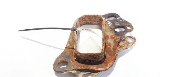 Opel Vectra B Bracket in trunk/boot 