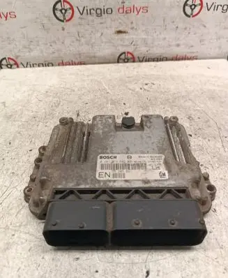 Opel Zafira B Engine control unit/module 55205621 1039S18791 0281013593