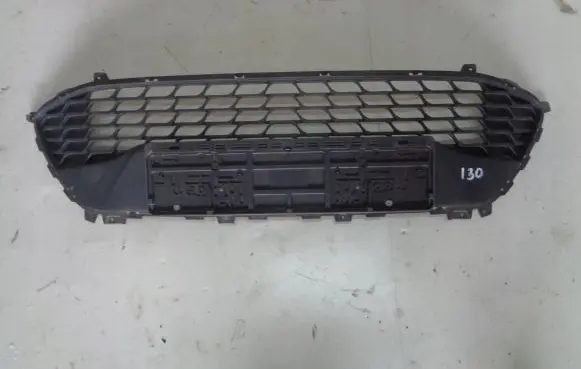 Hyundai i30 Front bumper lower grill 866512R500