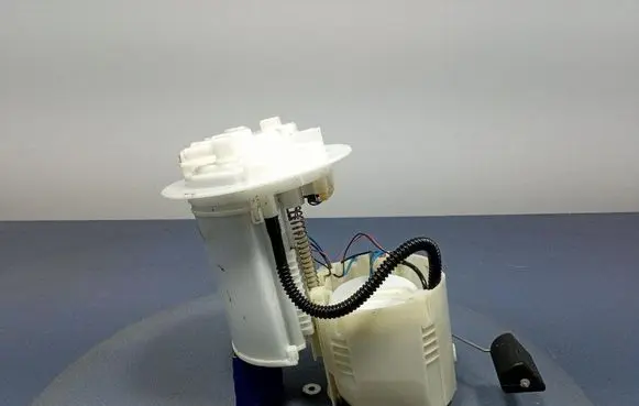 Toyota Corolla E120 E130 In-tank fuel pump 