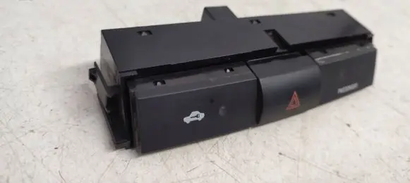 Toyota Corolla Verso E121 Hazard light switch 153965