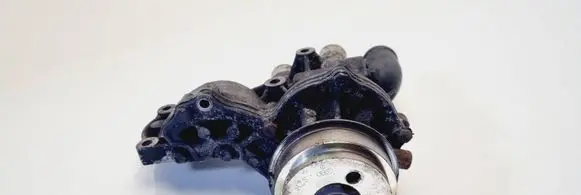 Volkswagen PASSAT B3 Water pump 068121028 056121013E 055121121F