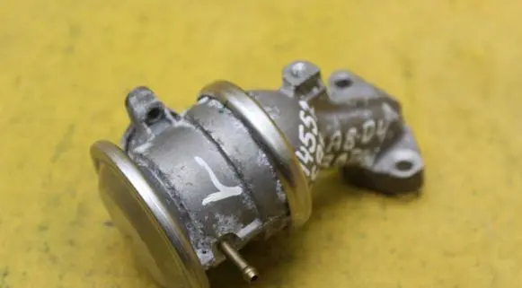 Audi A8 S8 D4 4H EGR valve 06E131101K
