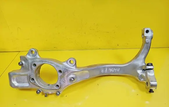 Audi A4 S4 B6 8E 8H Front wheel hub 8E0258E