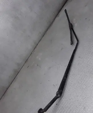 Toyota Avensis Verso Windshield/front glass wiper blade 
