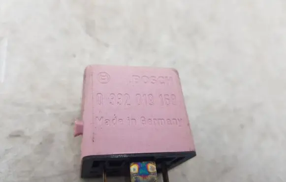 BMW 5 E39 Other relay 8365326 0332019168