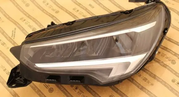 Opel Corsa F Headlight/headlamp 9829522780